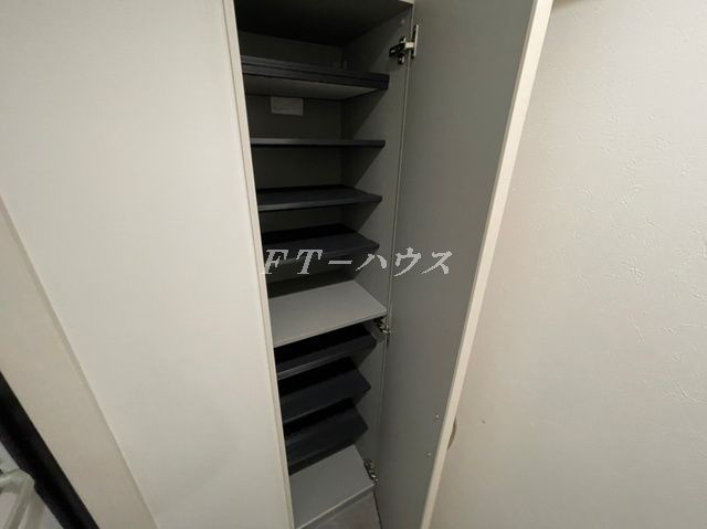 THE　HOUSE　船橋前原(ザ　ハウス　フナバシマエハラ)の収納