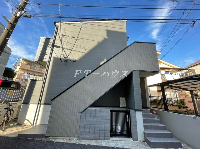 THE　HOUSE　船橋前原(ザ　ハウス　フナバシマエハラ)の外観