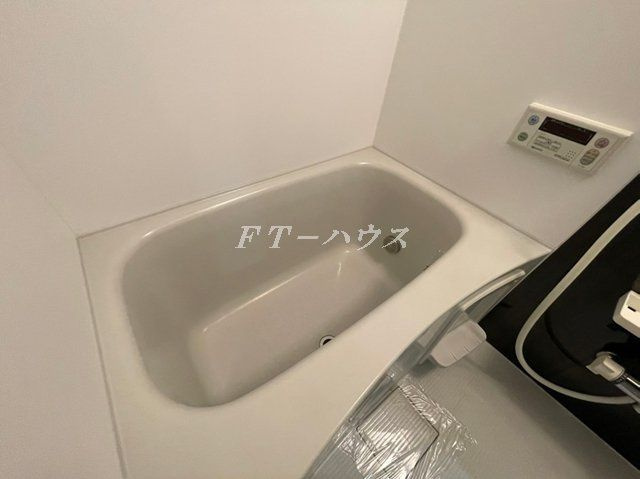 THE　HOUSE　船橋前原(ザ　ハウス　フナバシマエハラ)の浴室