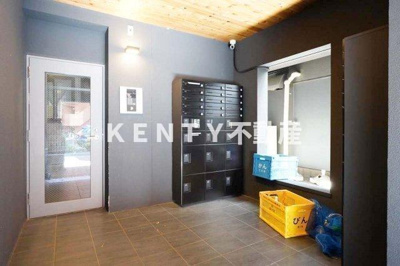 【エントランス】 | ｔｒｉａｓ１２９ | ゆとりのあるロビーです