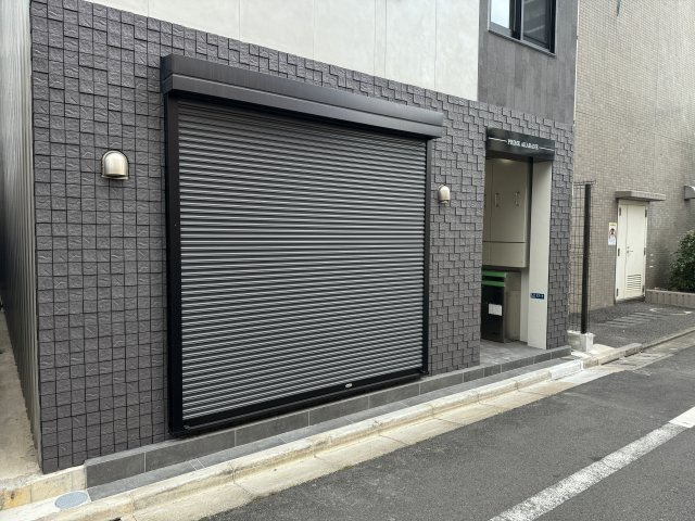 プライム赤羽のエントランス