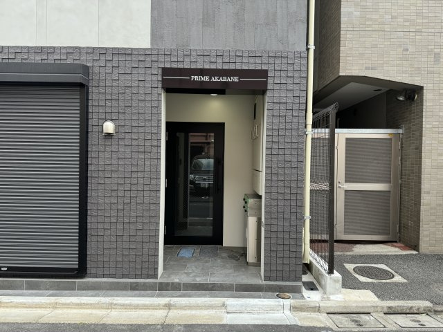 プライム赤羽のエントランス