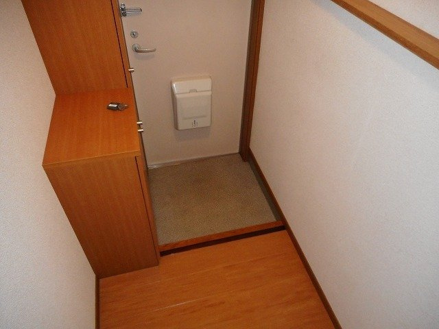 コンフォルターブルⅡの玄関|きれいな玄関です