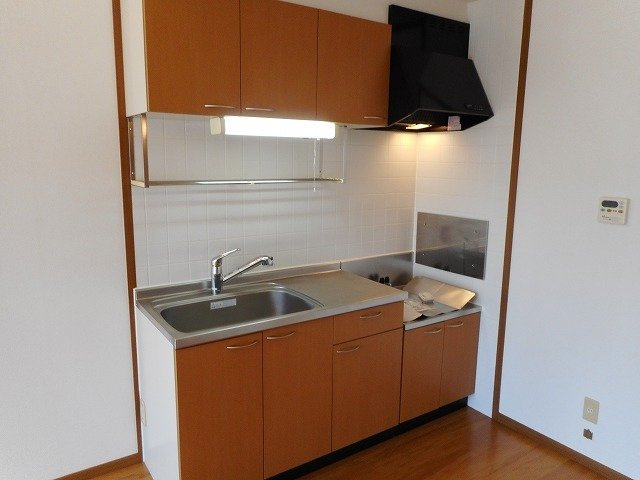 コンフォルターブルⅡのキッチン|コンパクトなキッチンで掃除もラクラク