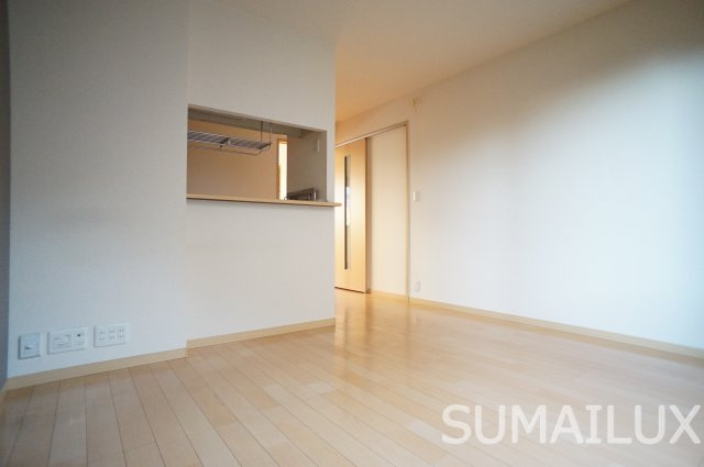 熊本市中央区新屋敷２丁目のアパートの居間・リビング