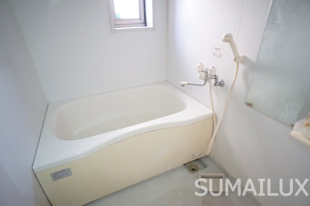 熊本市中央区新屋敷２丁目のアパートの浴室