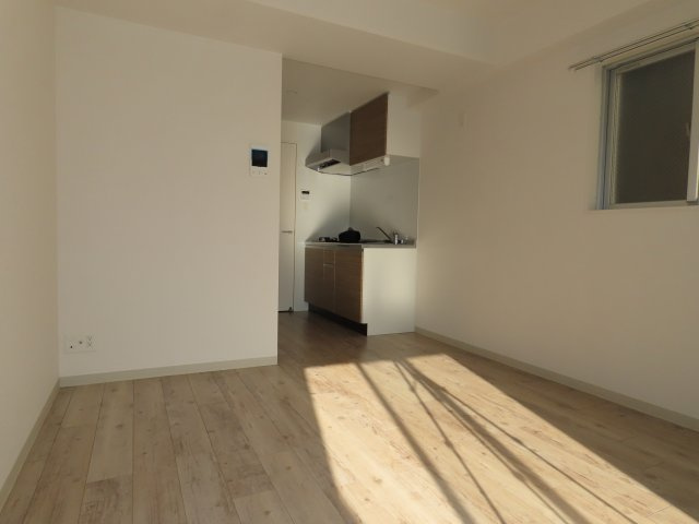 大阪市淀川区十三元今里１丁目の賃貸マンションの居間・リビング