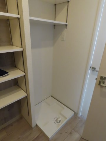 大阪市淀川区十三元今里１丁目の賃貸マンションの設備|室内洗濯盤