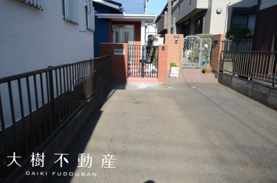 【駐車場】 | 海老名市上郷３丁目　中古戸建て　【仲介手数料無料】