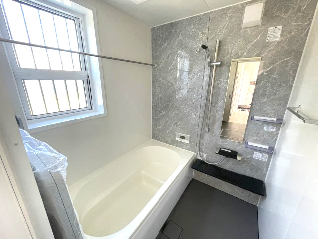 西区井口四丁目　№33666の浴室|節水効果がある
エコベンチ付き