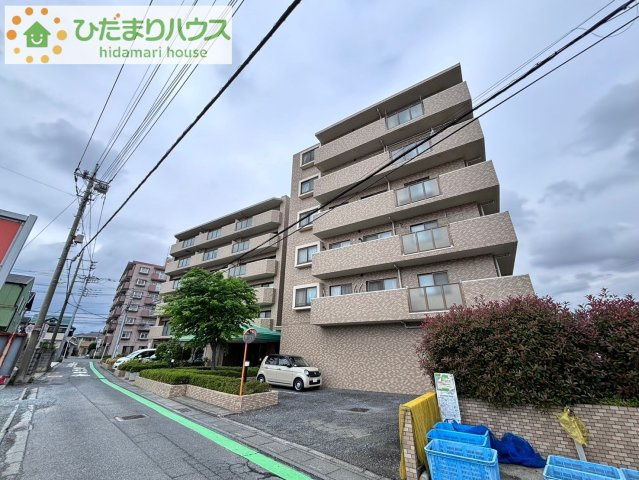 ローヤルシティ鴻巣の外観