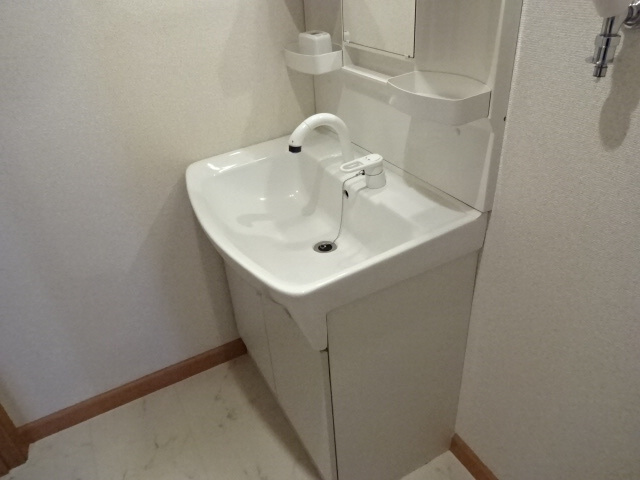 アルブルシャルマンの洗面所