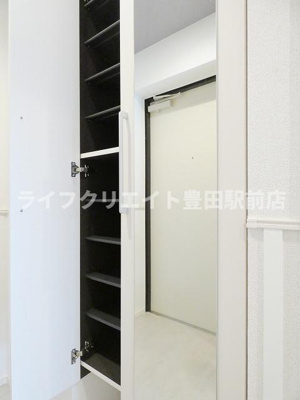 【玄関】 | ラフィナージュ