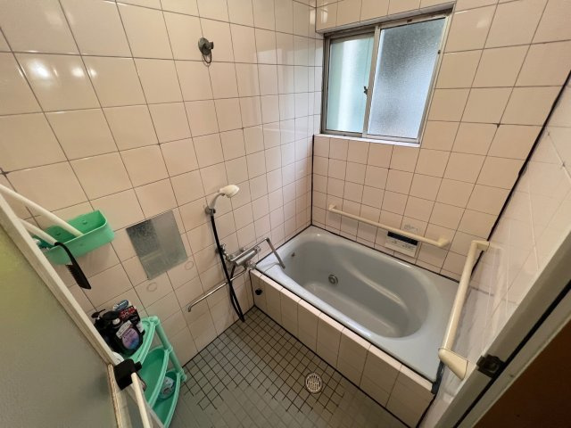 網干区坂出戸建の浴室