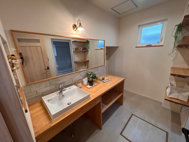 花田町上原田新築後未入居戸建の洗面所
