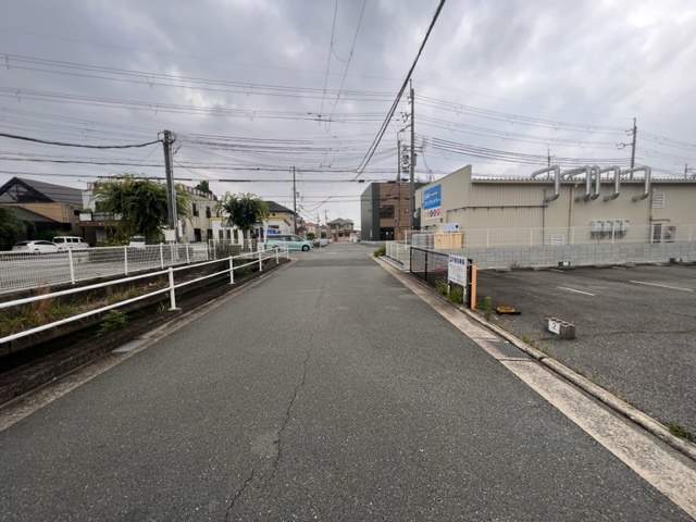 加古川町北在家土地の前面道路含む現地写真