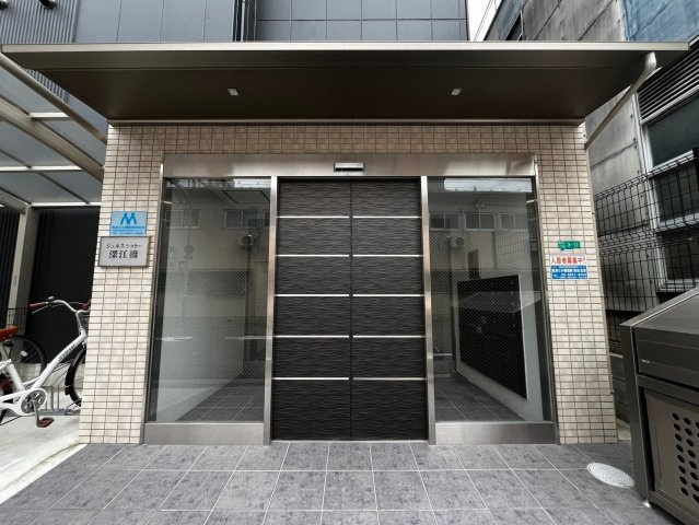 ジュネスシャトー深江橋のエントランス