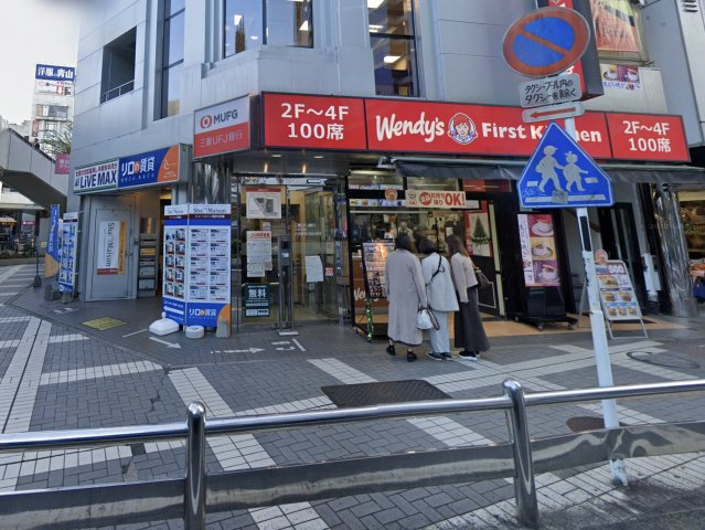 コトブキビルのエントランス