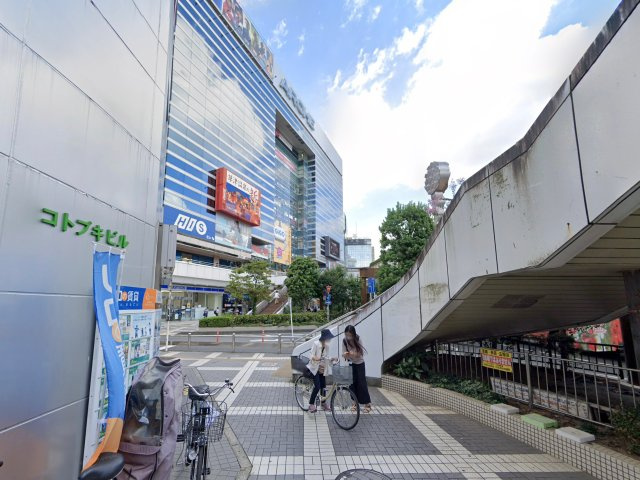 コトブキビルの周辺