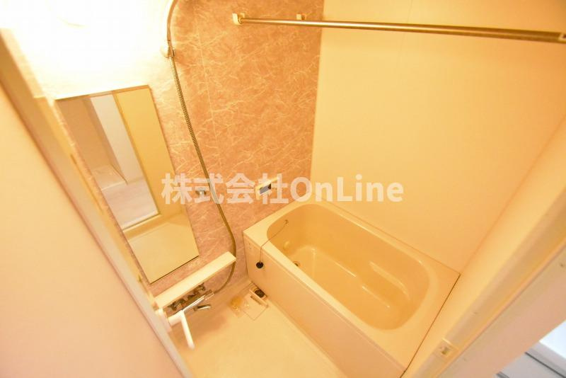 シャンテ高井田の浴室