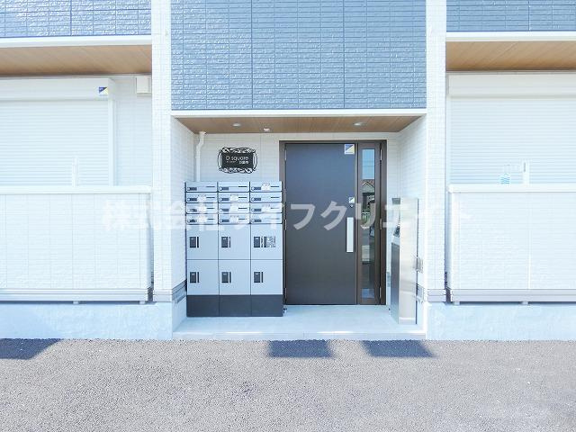 Dスクエア万願寺のエントランス