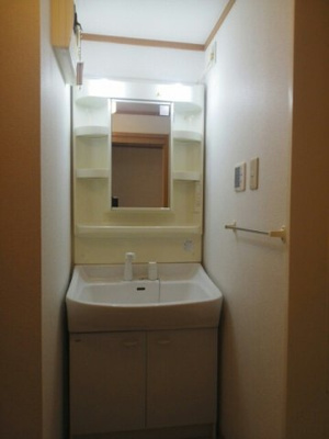 【洗面所】 | ドリーム・パレス | 使いやすい洗面所です