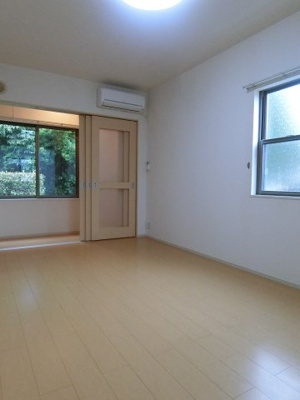 【居間・リビング】 | ハルコウ・イズミ