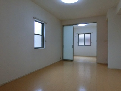 【居間・リビング】 | ハルコウ・イズミ