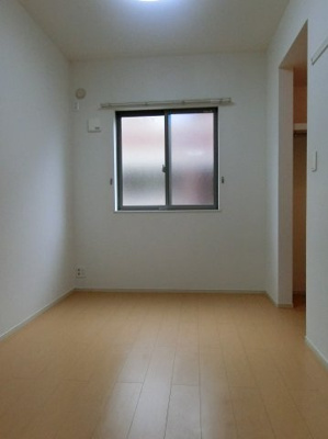 【洋室】 | ハルコウ・イズミ