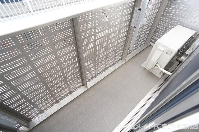 トリシア小山のバルコニー