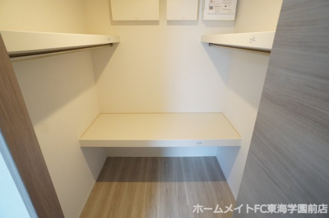 トリシア小山の収納