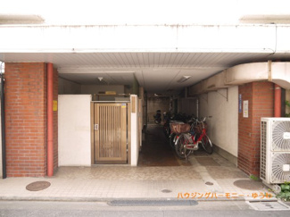 【エントランス】