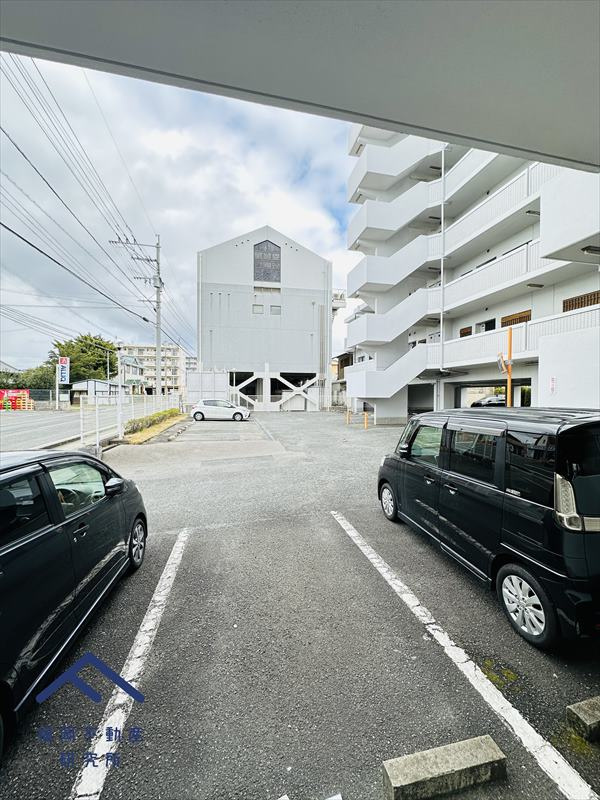 ヒューマンズ古賀の駐車場