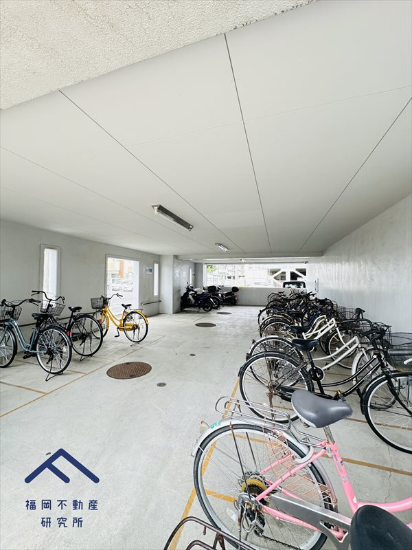 ヒューマンズ古賀の駐車場