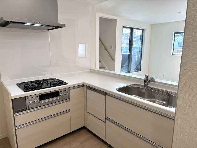 八王子市　本町　新築未入居戸建てのキッチン|～使い勝手の良いシステムキッチン～