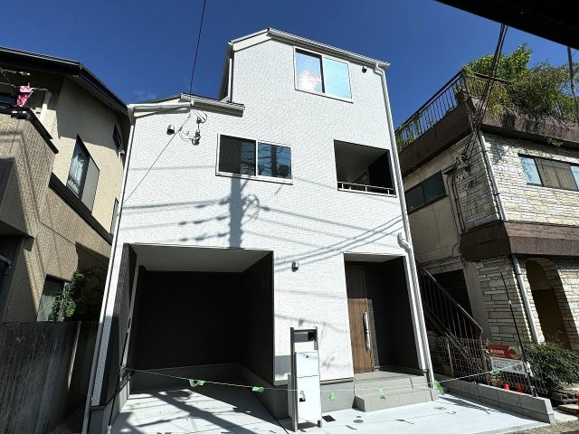 八王子市　本町　新築未入居戸建て