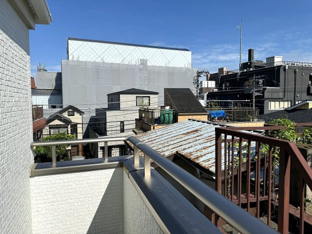 八王子市　本町　新築未入居戸建てのバルコニー|～3階南向きのバルコニー　洗濯物がよく乾きそうです～