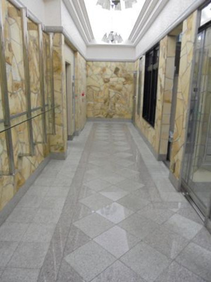 【エントランス】 | シャトー弁天参番館 | 清潔なエントランスです