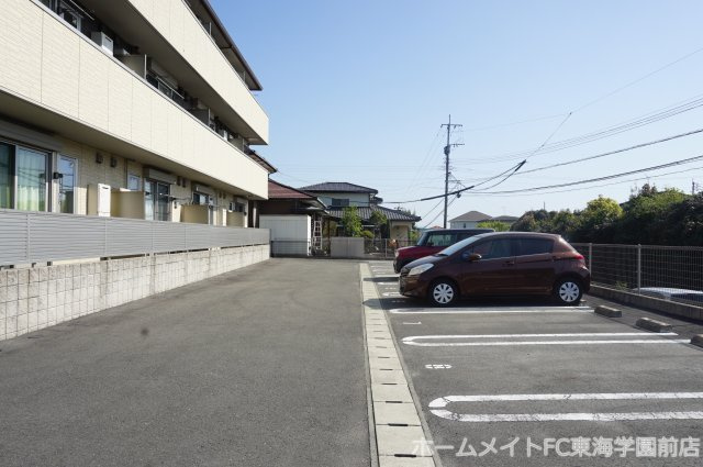 熊本市東区長嶺東５丁目のアパートの駐車場