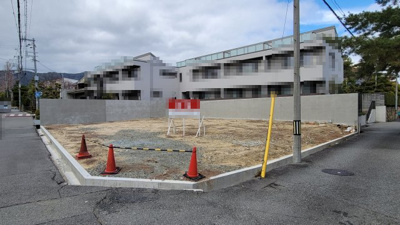 【外観】 | 雲井町建築条件付土地 | 南東角地です