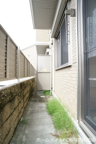 熊本市東区御領５丁目のアパートのバルコニー