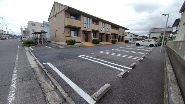セジュールウィットの駐車場