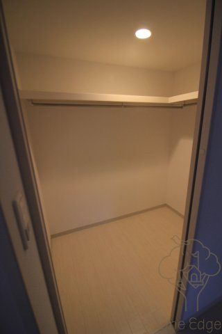 エス・キュート南森町の収納