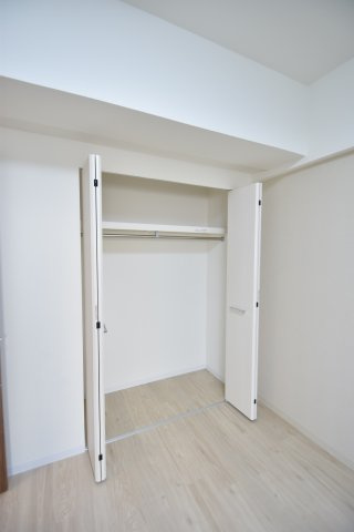 大阪市都島区中野町２丁目の賃貸マンションの収納