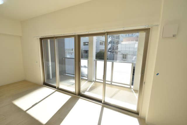 大阪市都島区中野町２丁目の賃貸マンションのバルコニー
