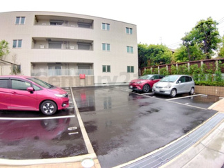 【駐車場】