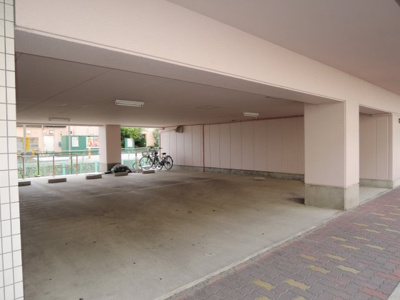 【駐車場】 | ロジュマン麻生中