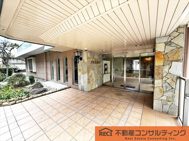 ルネ住吉川のエントランス