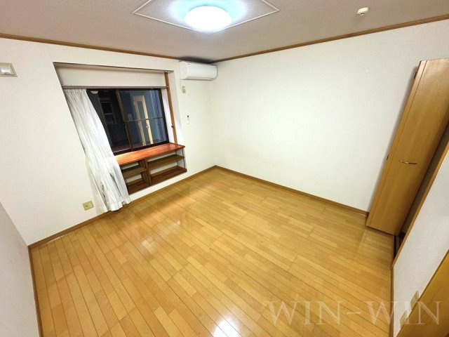 ミューズイン花中 Aの居間・リビング