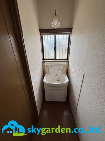小田原市久野　中古戸建の独立洗面台